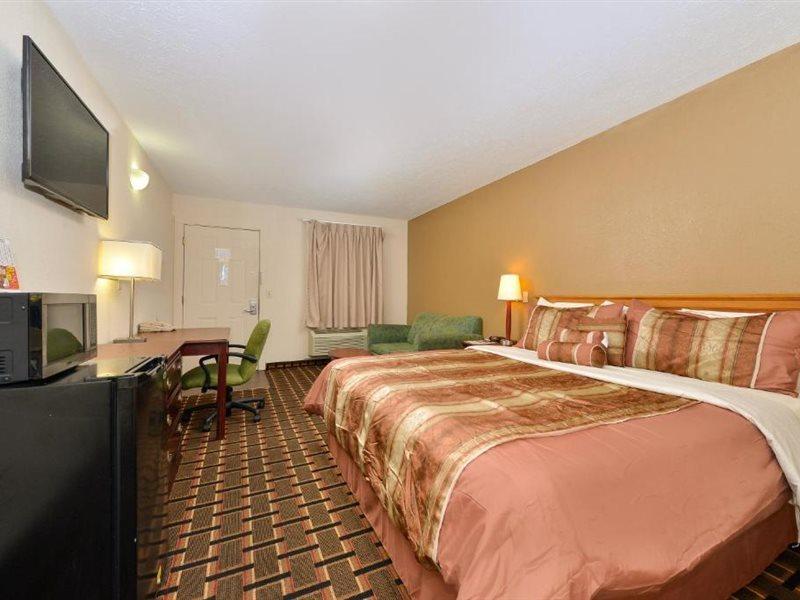 Rodeway Inn Нашвил Екстериор снимка